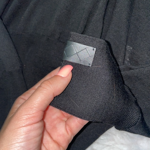 Bottega Veneta 100% black wool sweater 38 NWT - Picture 3 of 9